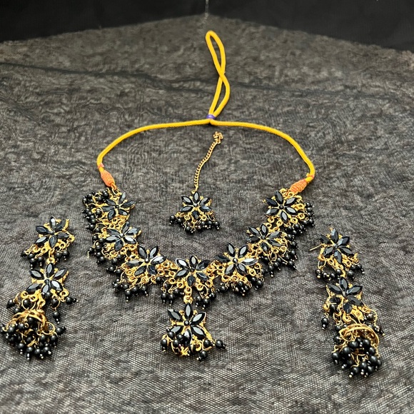 Indian Pakistani jhumka necklace earrings set - Picture 6 of 16